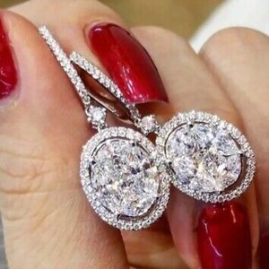 NWT GORGEOUS Sterling silver diamond 💎 Earrings